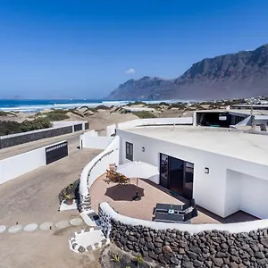 House 12 Famara